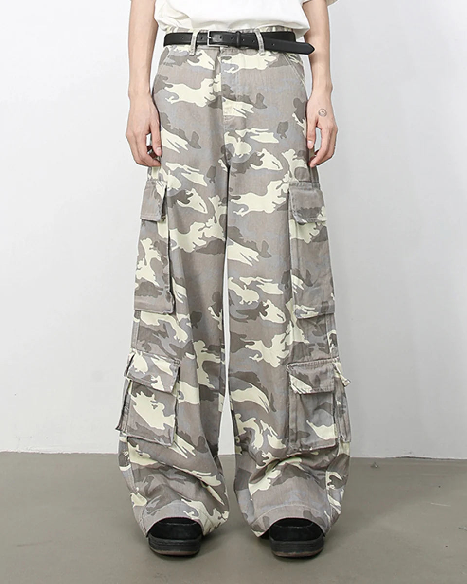 WHITE CAMO BAGGY JEANS